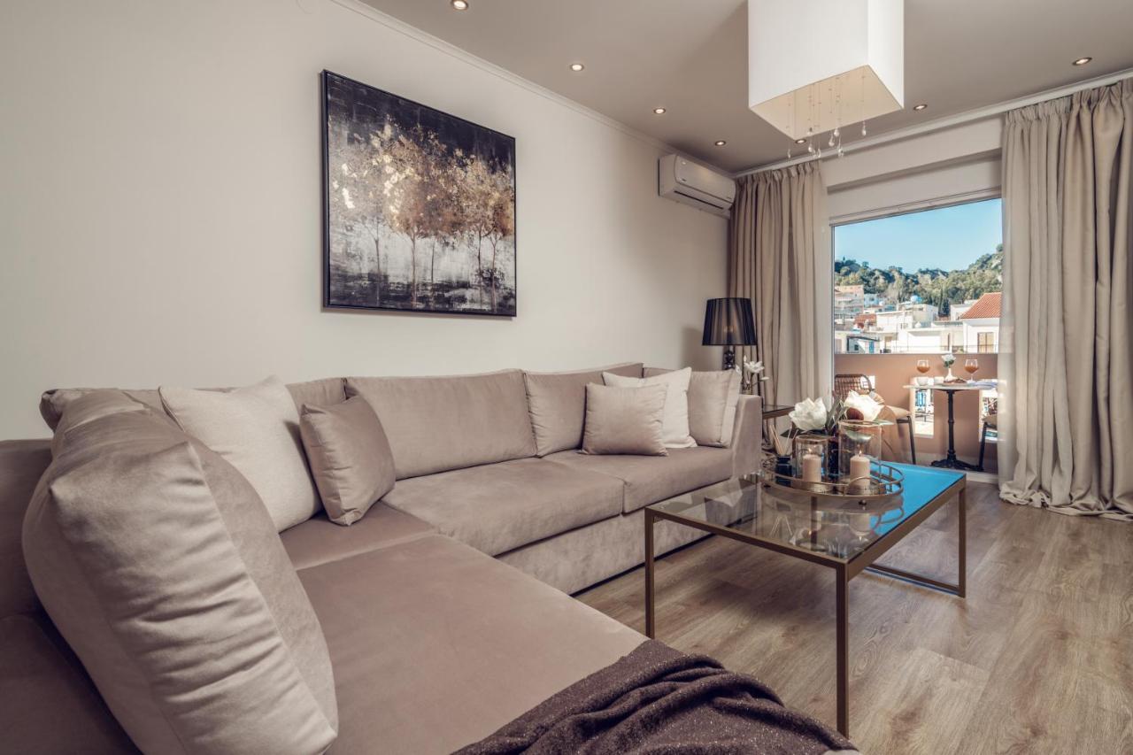 Maison Downtown Luxury Apartments! Закинтос Экстерьер фото