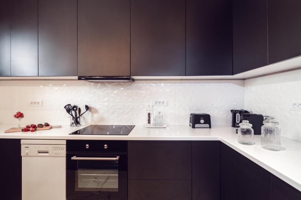 Maison Downtown Luxury Apartments! Закинтос Экстерьер фото